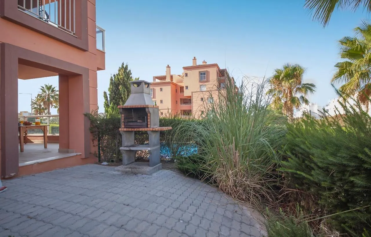 B02 - Fantastic Apartment With Pool ポルティマン